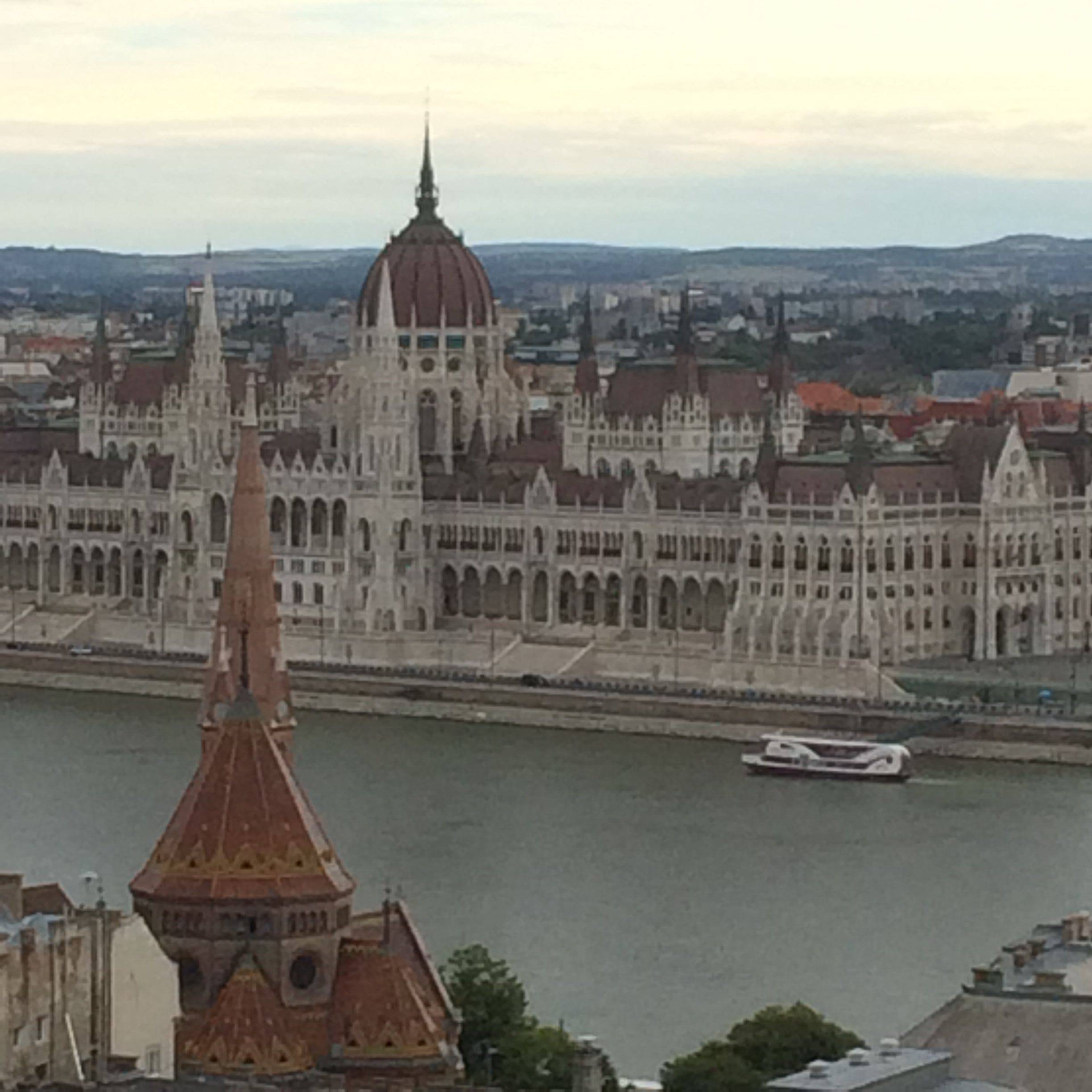 Städtisches Münchenkolleg: Die Klassenfahrt unserer 11. Klasse nach Ungarn: Stadtansicht von Budapest