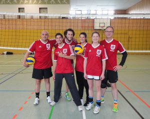 Städtisches Münchenkolleg: Sport: Unsere Schüler nehmen am bayerischen Volley-Ball-Turnier in Wolfratshausen teil