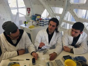 Städtisches Münchenkolleg: Biologie-Exkursion: im Genlabordes Deutschen Museums