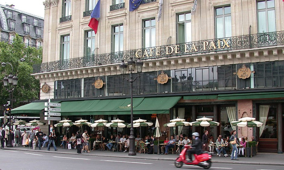 Französisches Café in Paris: Hier können Sie z.B. Ihre Kenntnisse aus dem Fach Französischkonversation einsetzen