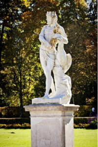 Statue des Gottes Jupiter / Zeus im Schlosspark Nymphenburg