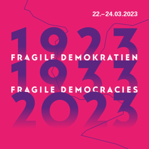 Logo zur Veranstaltung fragile Demokratien des NS-Dokuzentrums, die Schüler*innen des Münchenkolleg besuchte